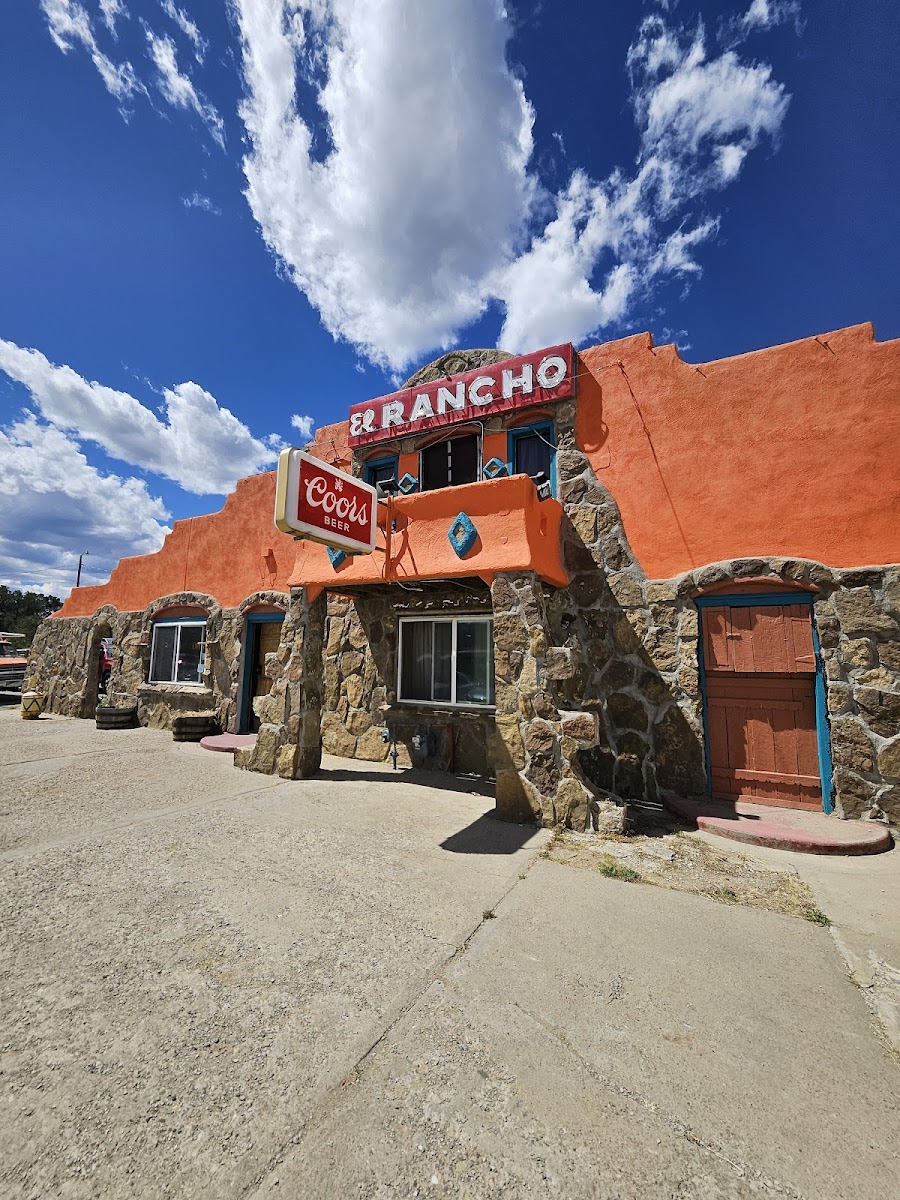 El Rancho Restaurant & Bar